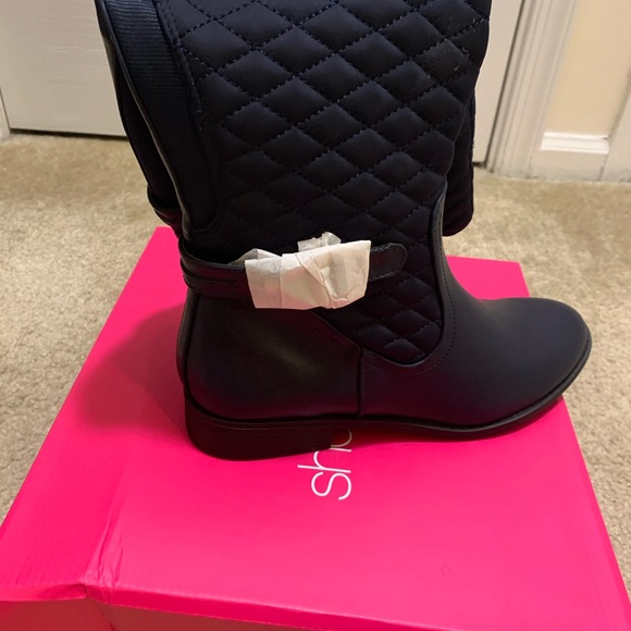 Sold. - Picture 3 of 6